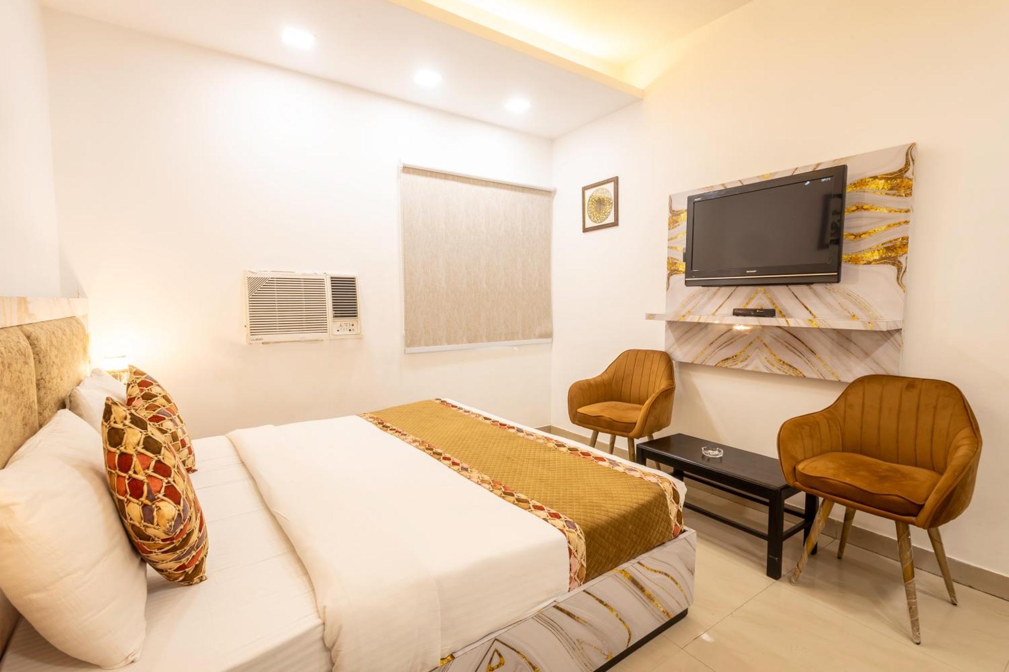 Hotel Cosmo Near Blk Hospital Karol Bagh Delhi  Bagian luar foto