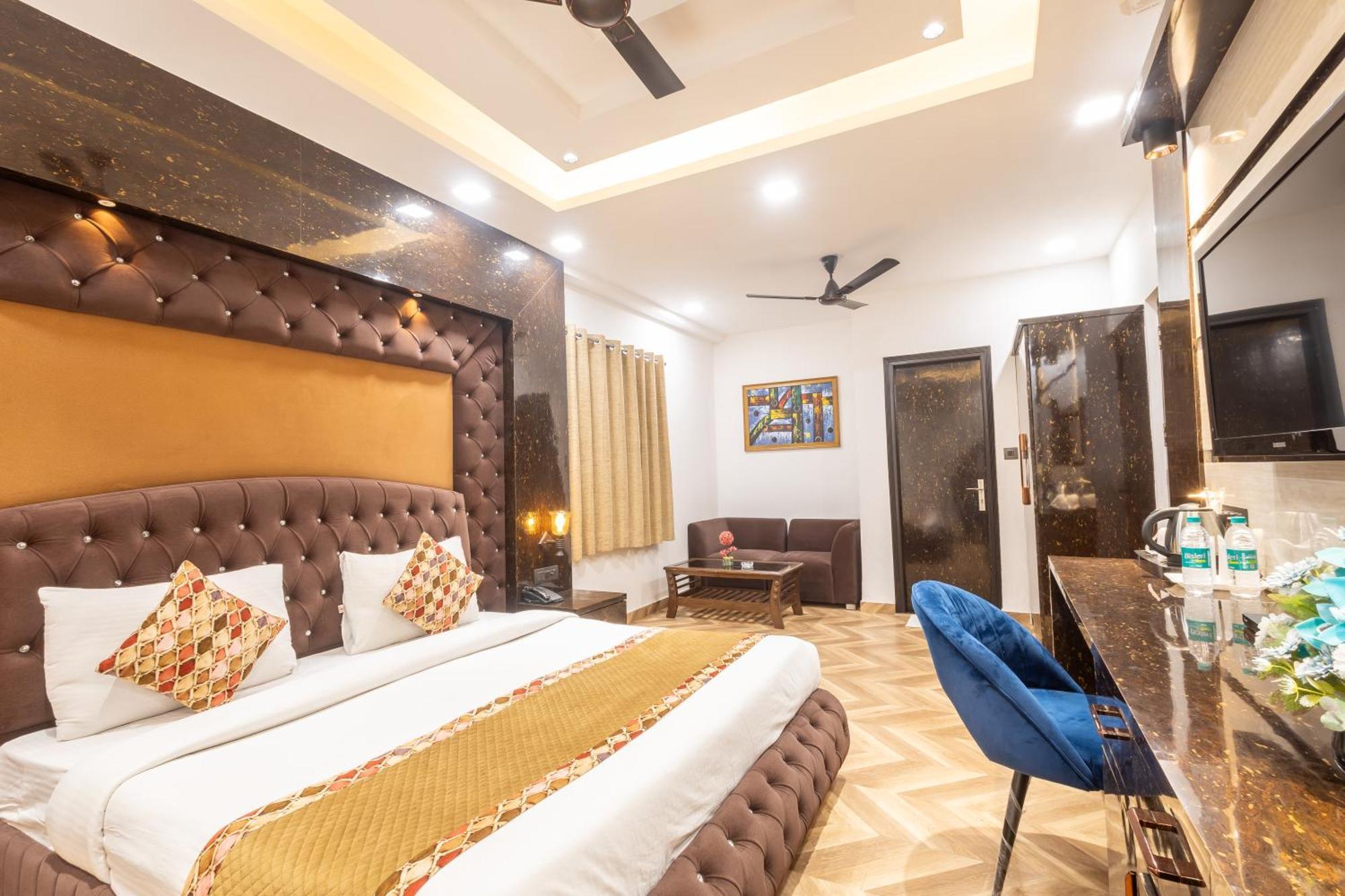 Hotel Cosmo Near Blk Hospital Karol Bagh Delhi  Bagian luar foto