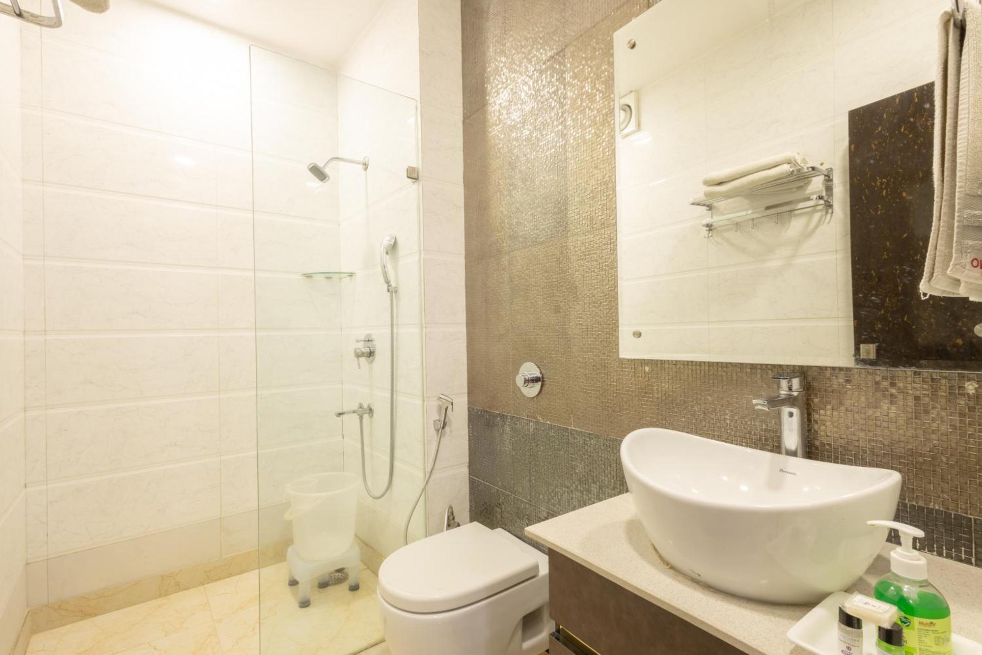 Hotel Cosmo Near Blk Hospital Karol Bagh Delhi  Bagian luar foto