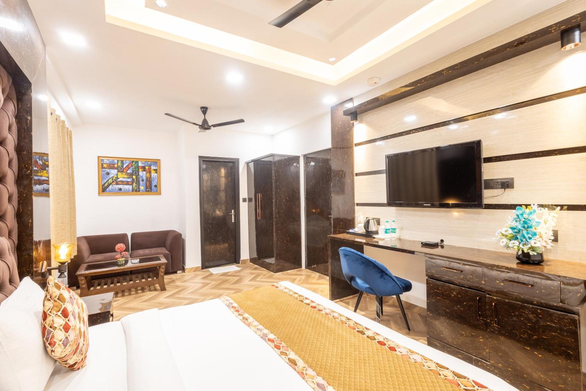 Hotel Cosmo Near Blk Hospital Karol Bagh Delhi  Bagian luar foto