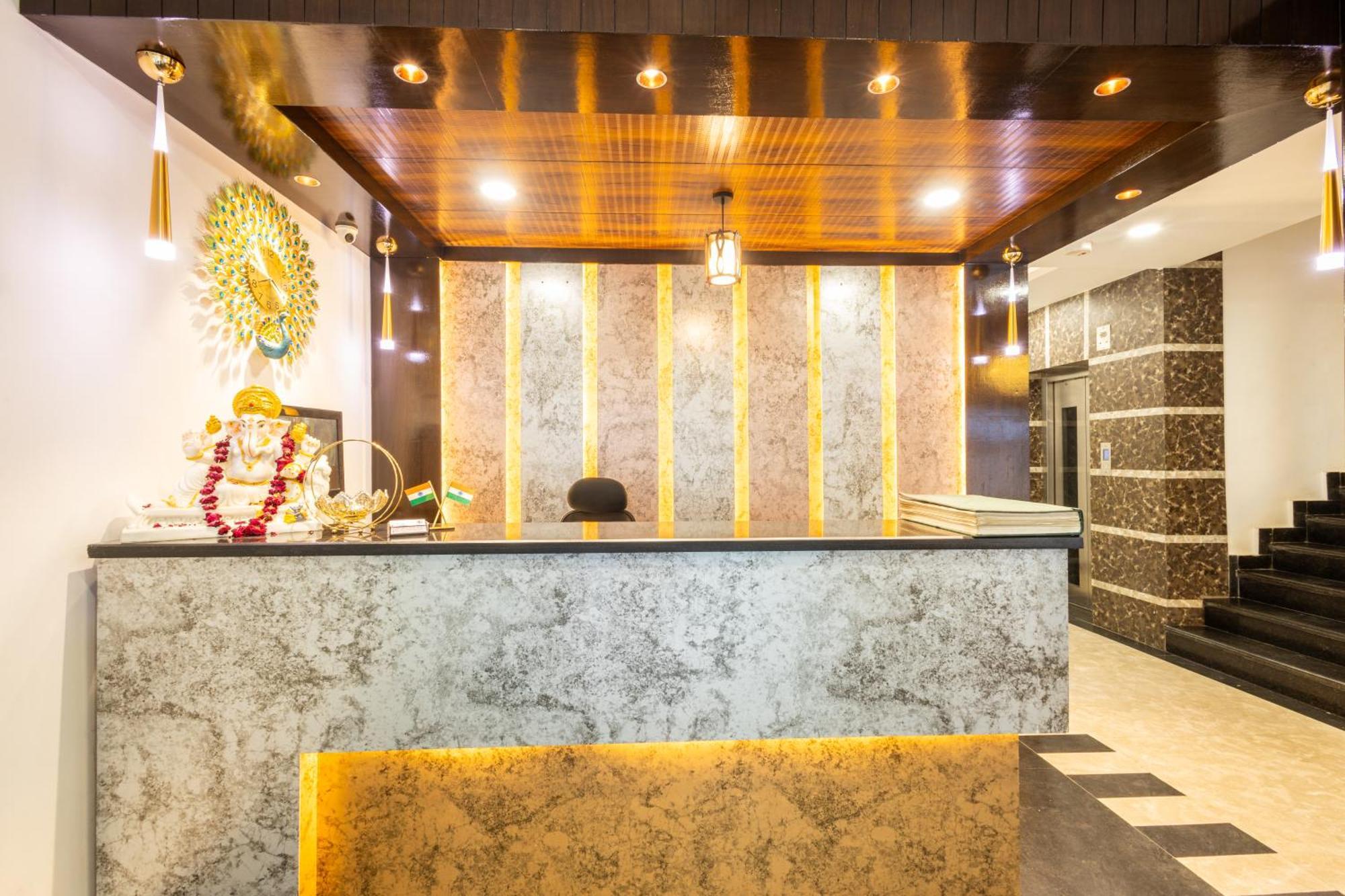 Hotel Cosmo Near Blk Hospital Karol Bagh Delhi  Bagian luar foto