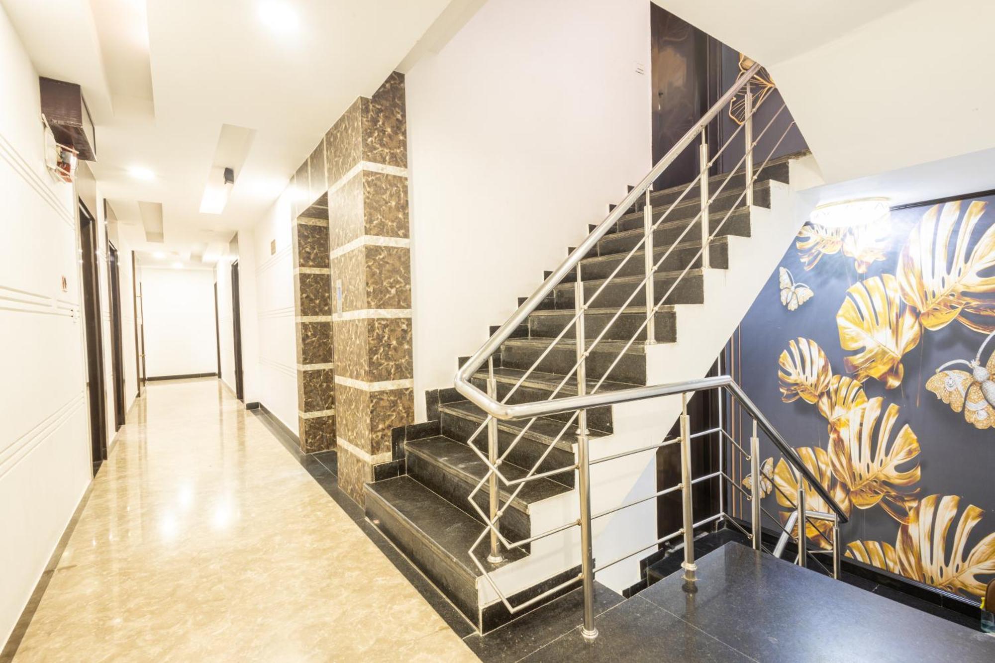 Hotel Cosmo Near Blk Hospital Karol Bagh Delhi  Bagian luar foto